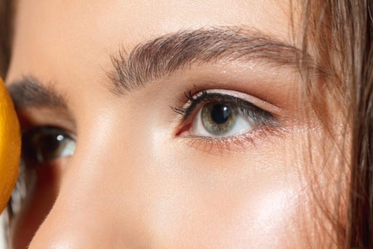 Soczewki kontaktowe a sport – jak dbać o higienę oczu?